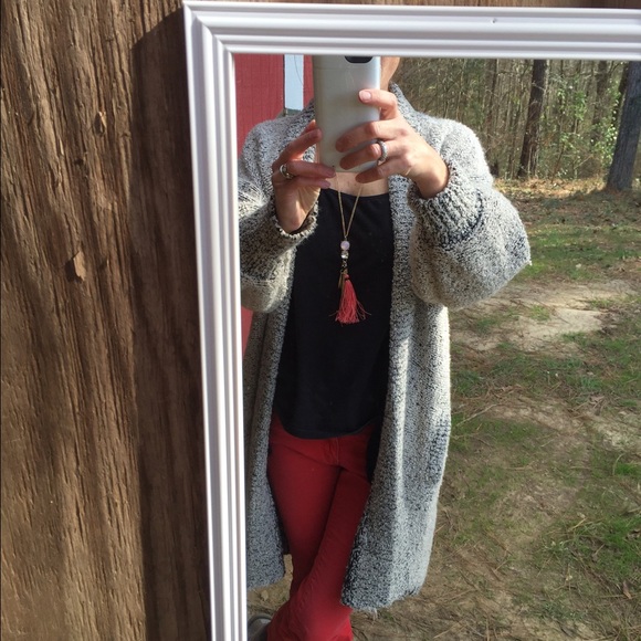 {Sold} 🎉HP🎉Tassel Necklace - Picture 3 of 4