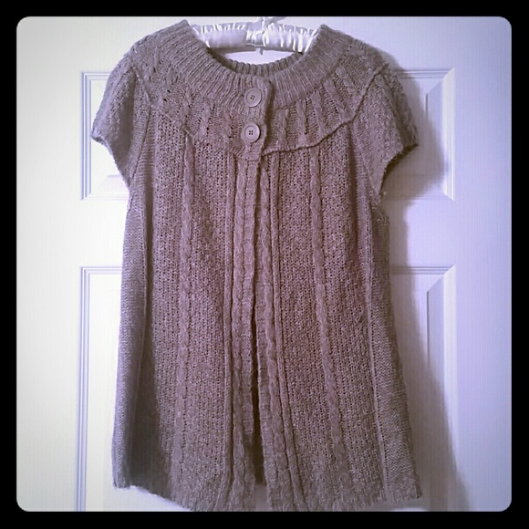 Cap sleeve knit sweater