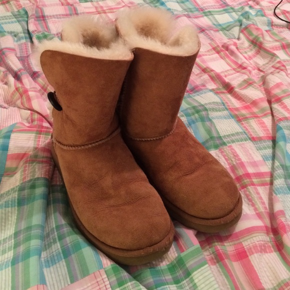 Uggs Bailey Button