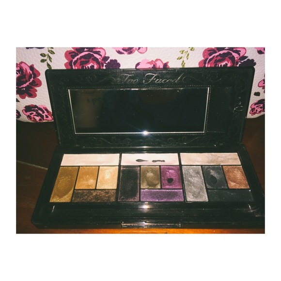 Too Faced eye palette