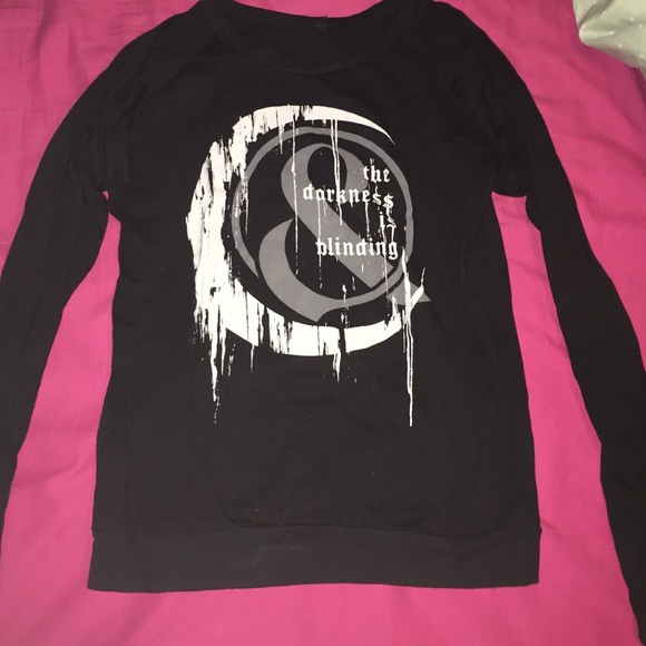Hot Topic Tops - Of Mice And Men womens long sleeve shirt