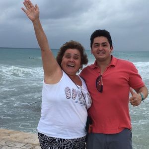 Meet your Posher, Lucero