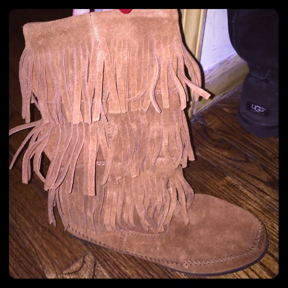 Minnetonka Fringe Boots
