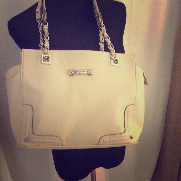 Jessica Simpson purse