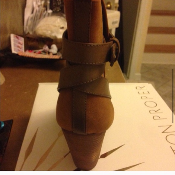 host pick ๐Suede Casual Boot๐ - Picture 3 of 4