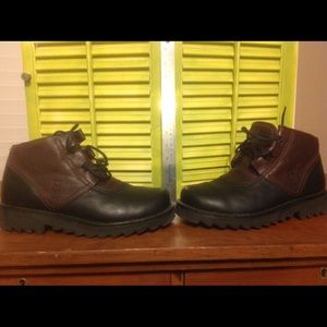 Leather Mozo non slip boots.