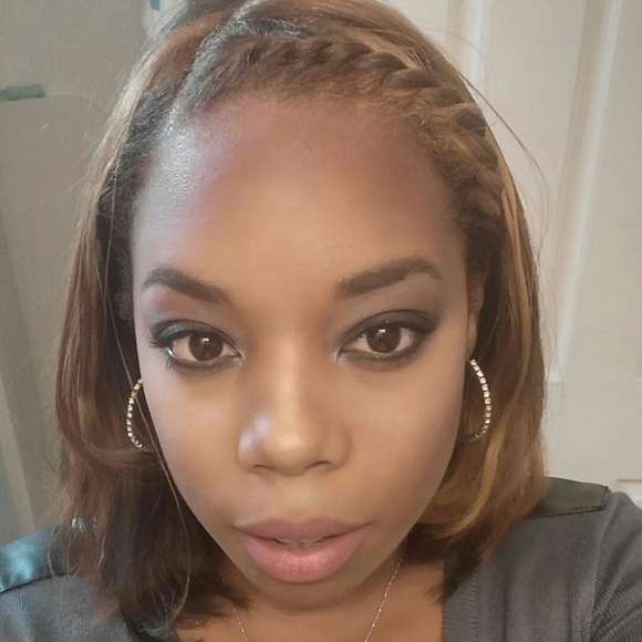 Meet your Posher, Brigitte - Picture 1 of 1