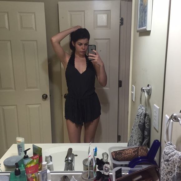 Urban Outfitters Romper - Picture 3 of 4