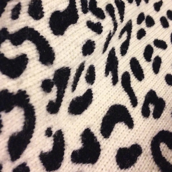 a cheetah print sweater - Picture 2 of 2