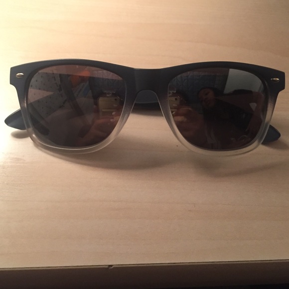 3 sunglasses - Picture 2 of 4