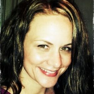 Meet your Posher, Denise