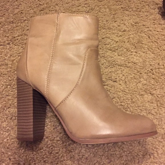 Ankle Boots! - Picture 3 of 4