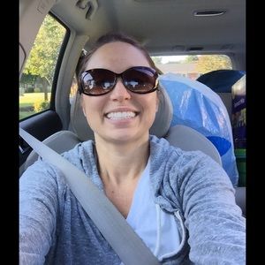 Meet your Posher, Crystal