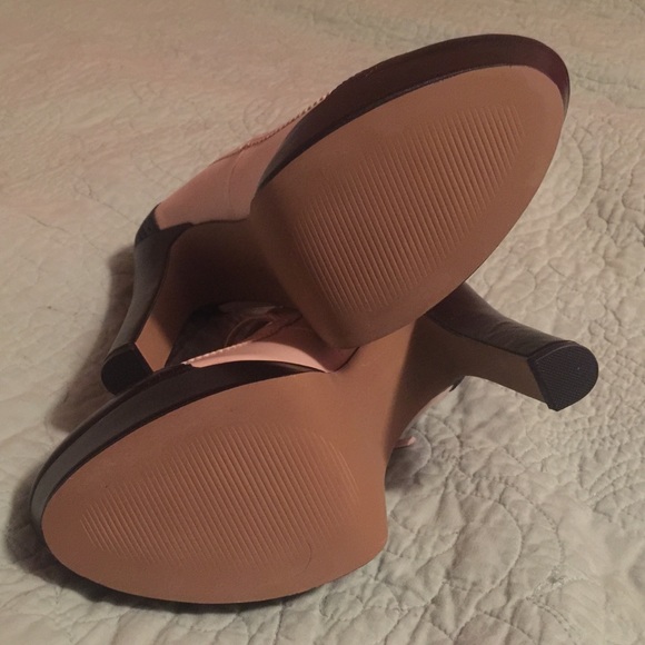 LC Lauren Conrad pumps - Picture 2 of 4