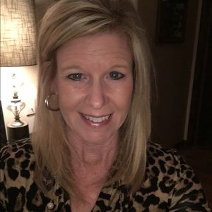 Meet your Posher, Angela