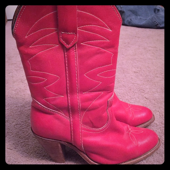 Vintage Frye red boots ❤️🎉