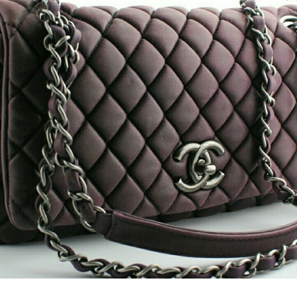🔴sold🔴Chanel 100% Authentic Quilted Flap Bag