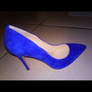 Blue pointy stiletto