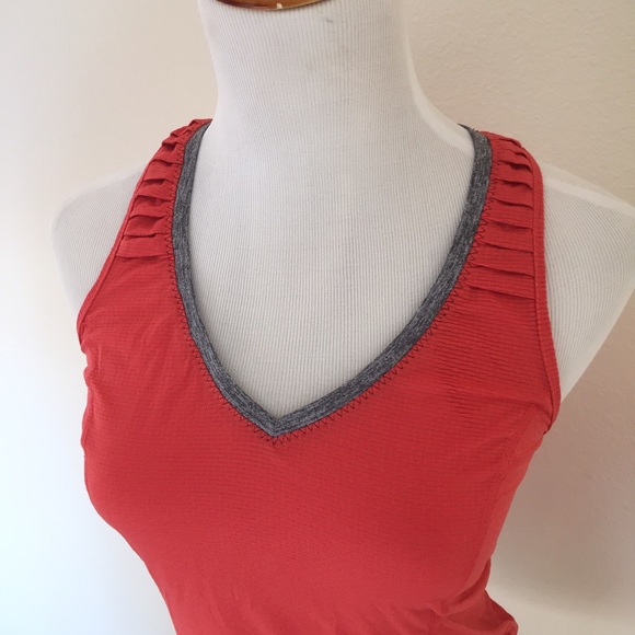 Lululemon running tank - Picture 3 of 4