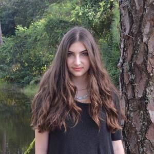 Meet your Posher, Raegan