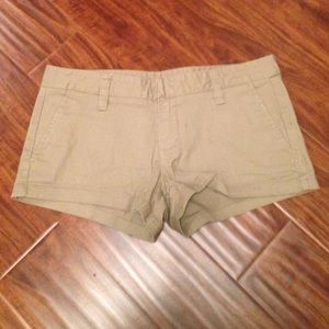 Hurley Khaki Twill Shorts. Juniors Size 9.
