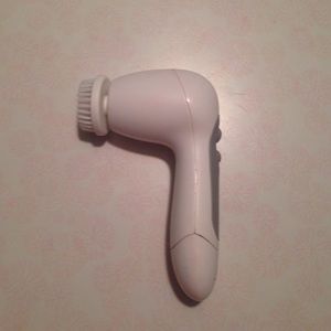 Olay professional face brush