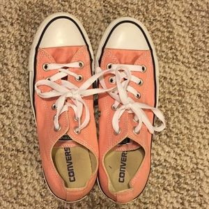 Like new condition pink converse!