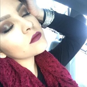 Meet your Posher, Anamay