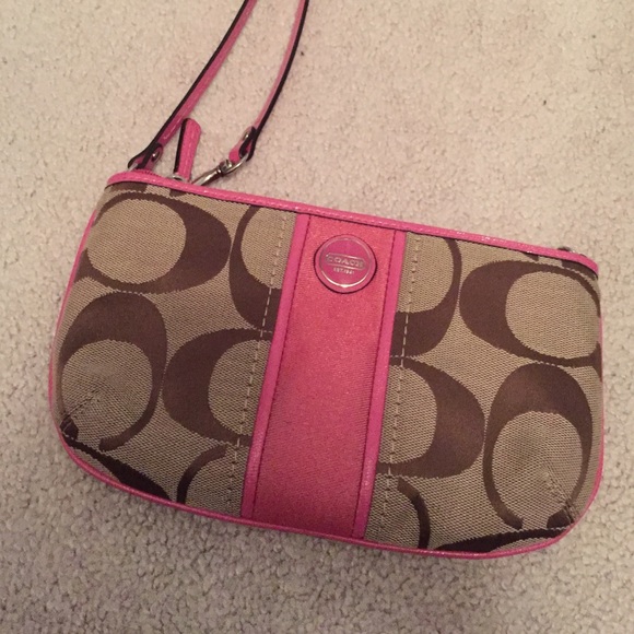Large coach wristlet/wallet