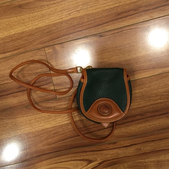 Dooney and Burke Vintage Traditional Cross body
