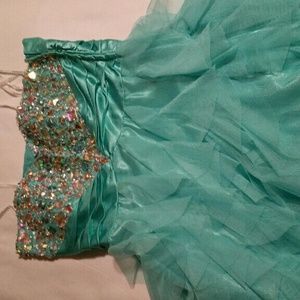 Prom / homecoming / formal dress