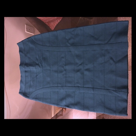 Bebe midi skirt