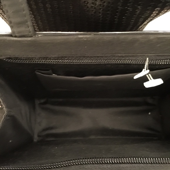 Purse - Picture 2 of 2