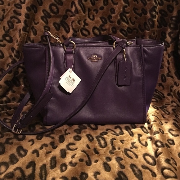 Coach Mini Crosby. New. Beautiful purple