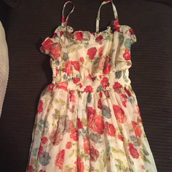 Beautiful maxi dress from Dillards - Picture 4 of 4