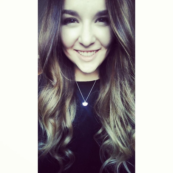 Meet your Posher, Shelby