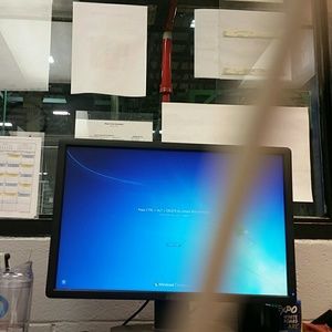 Meet your Posher, Devin