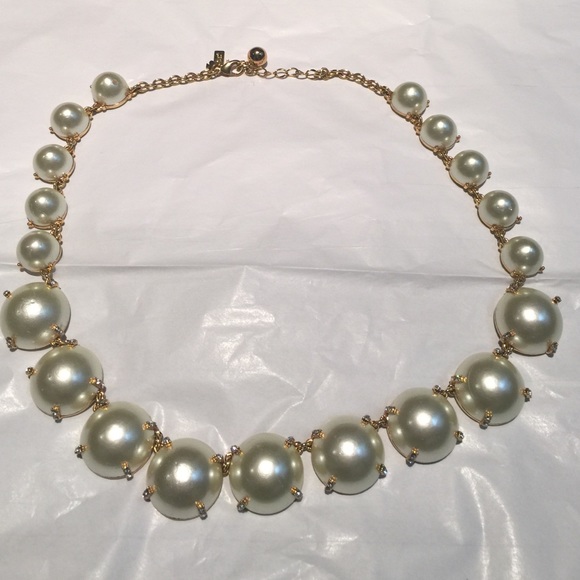 Kate spade pearly statement necklace