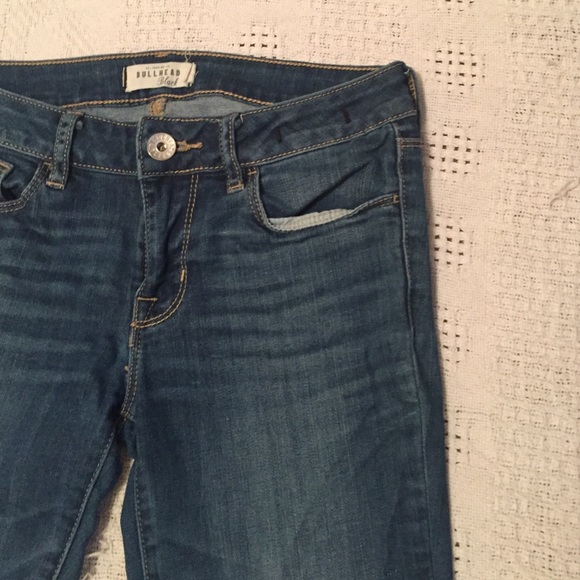 Bullhead denim skinnies size three - Picture 1 of 3