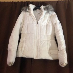 Aeropostale white puffy jacket