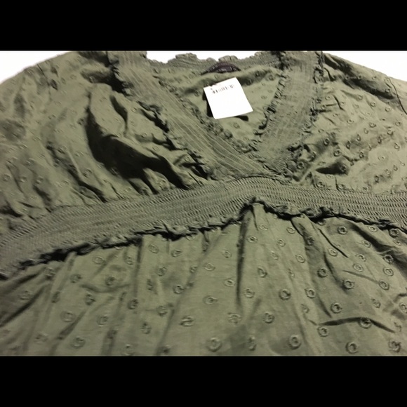 blouse - Picture 4 of 4