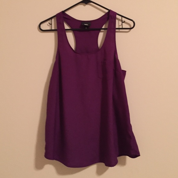 Purple top with small pocket - Picture 1 of 3
