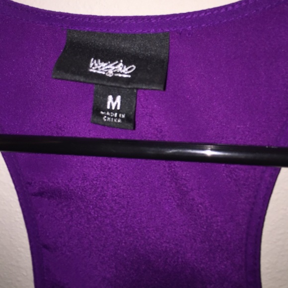 Purple top with small pocket - Picture 2 of 3