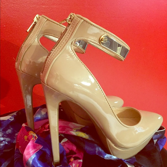 Brand NEW-Women's Tan Jessica Simpson Heels 6M