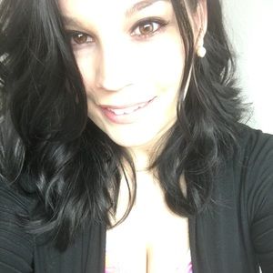 Meet your Posher, Nikki