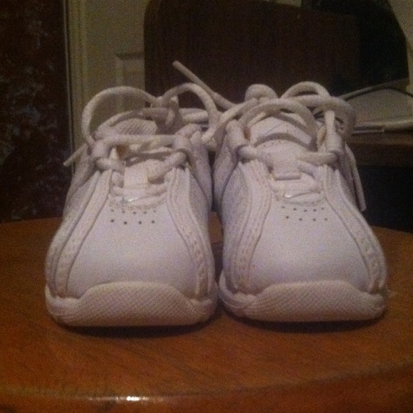 Baby shoes s2
