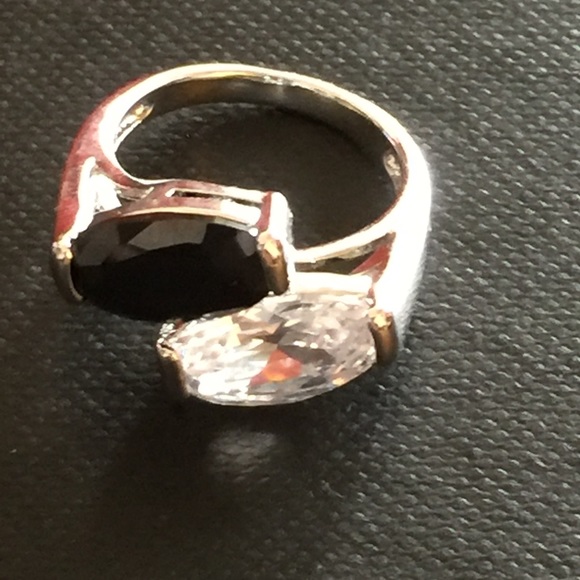 Beautiful black and white stone ring