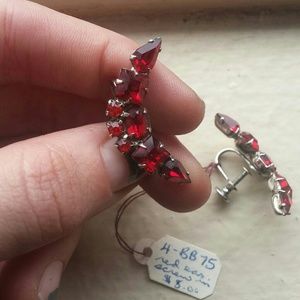 🌙 Vintage Half Moon Screw-In Earrings 🌙