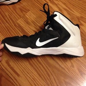 Nike hyperquickness basketball shoe