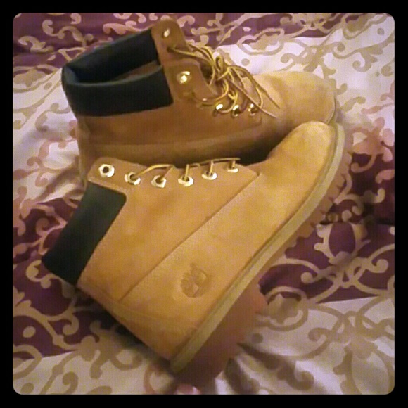Tims...size 4 in women
